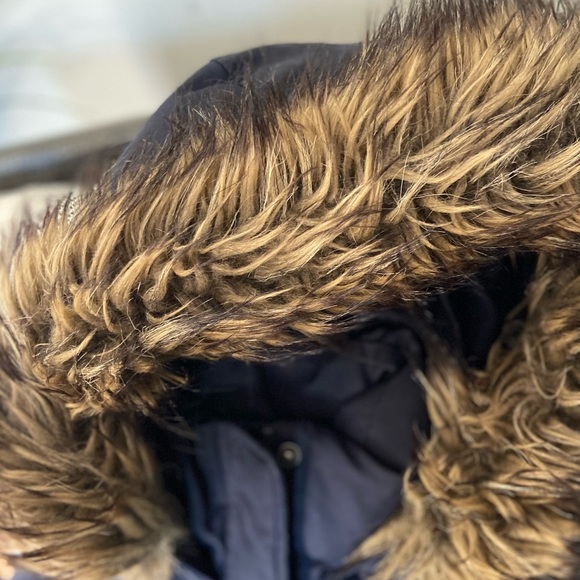 Abercrombie kids faux Fur hooded puffer coat - Picture 7 of 8